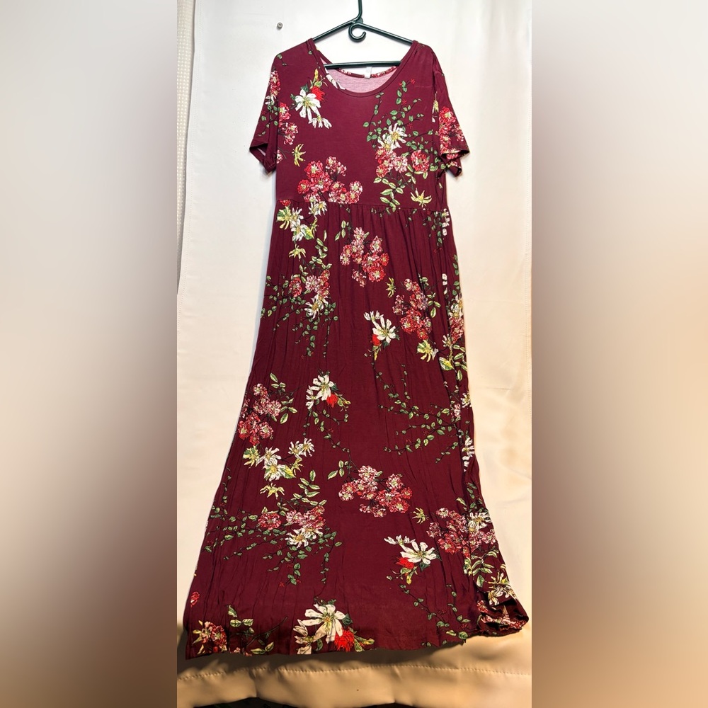 Floral Burgundy short sleeve Maxi Dress - Picture 3 of 5